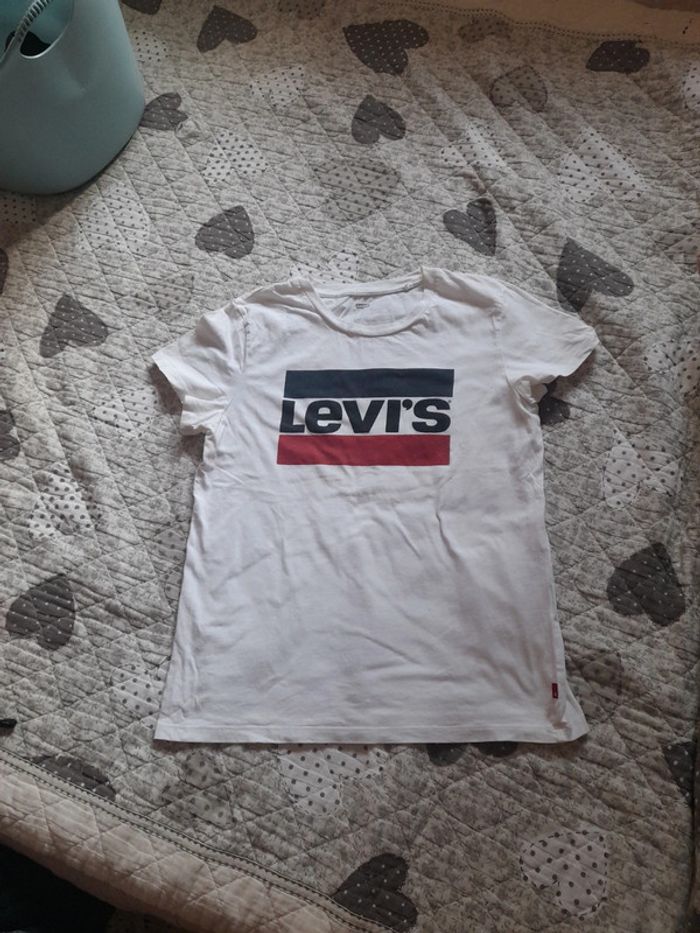 Levis t-shirt