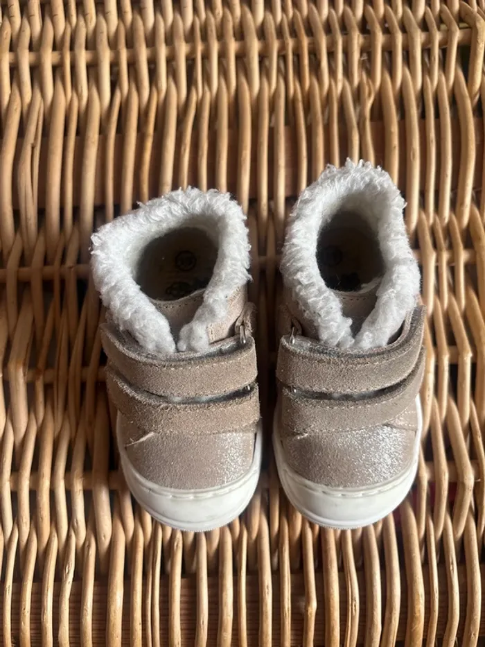 Chaussures à scratch pat et ripaton pointure 19 en très bon état - photo numéro 2