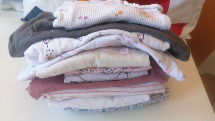 Lot vêtements bébé - photo numéro 2
