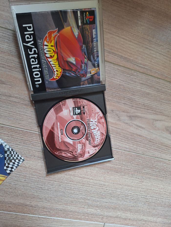 Hot Wheels Turbo Racing - PlayStation 1 (PS1) + CD-ROM sous blister - Rare ! - photo numéro 4