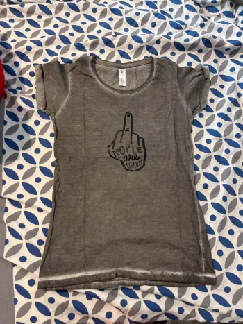Teeshirt neuf taille S