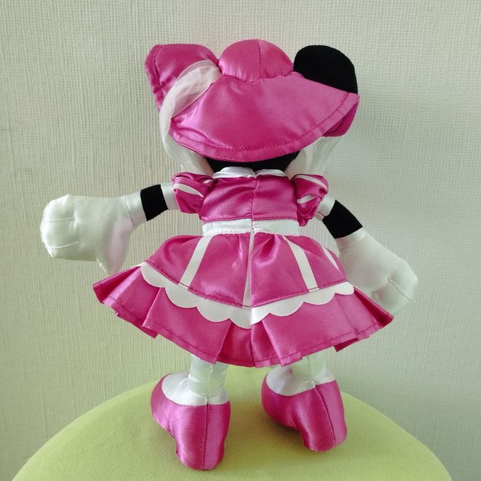 Peluche Collection Minnie de Disneyland Paris Neuf - photo numéro 4