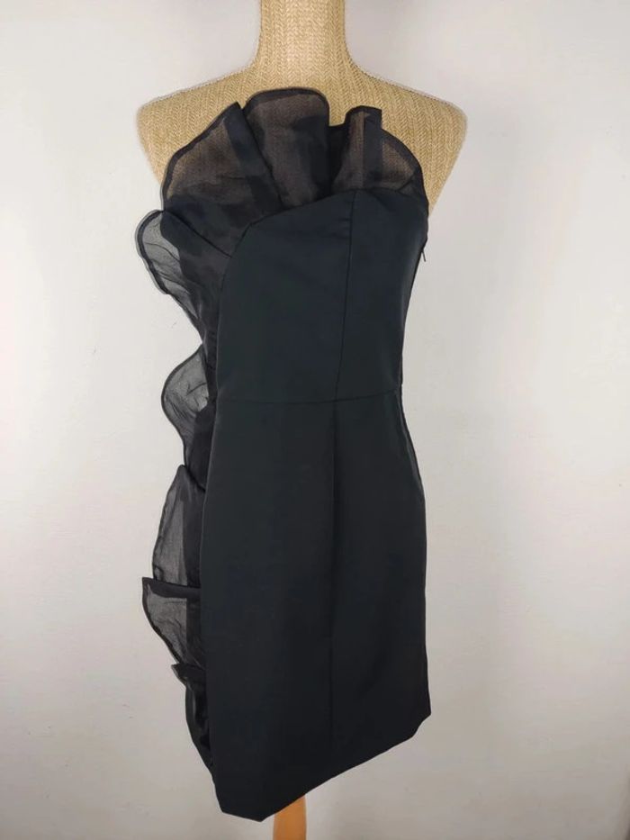 Robe bustier cocktail noire tulle noire volants taille 36 Naf Naf