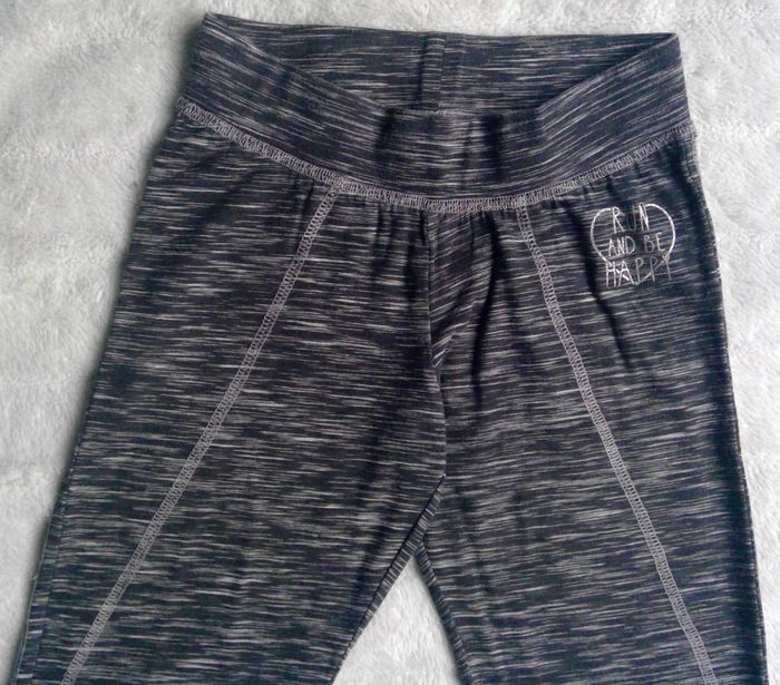 2 leggings de sport en 11 / 12 ans - photo numéro 4