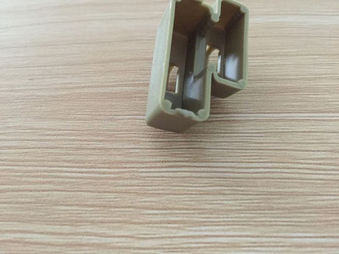 Bagage avant pièce détachée miniature Porsche 911 Carrera 1993 Burago 1/18 #A26 - photo numéro 3