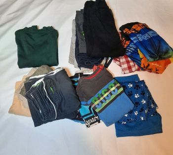 Lot vêtements garçon 4 ans