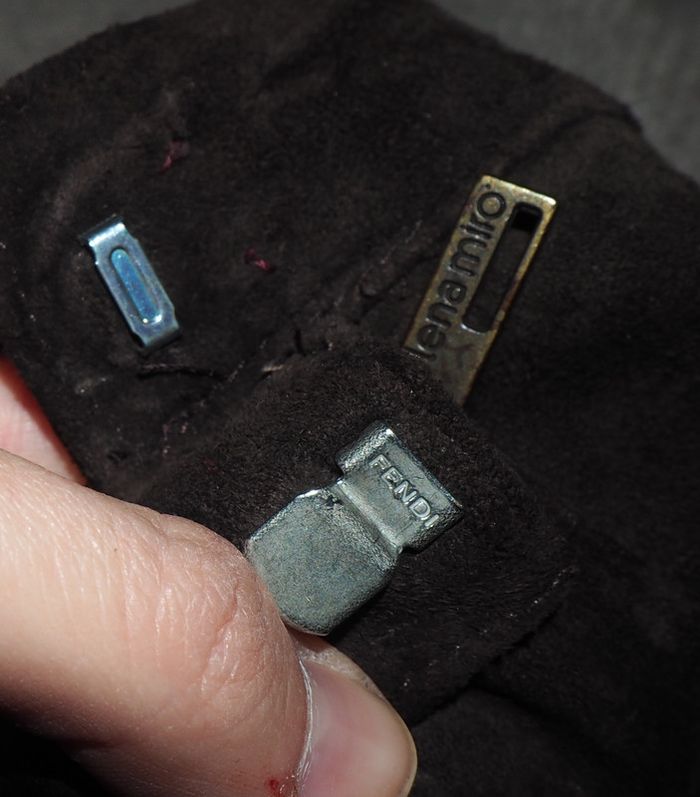 slim en daim Fendi marron valeur 1700 euros - photo numéro 5