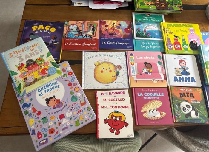 Lot livres enfant - photo numéro 1