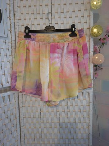 🌴joli short fluide tropical Bershka femme T40 