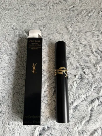 mascara noir Yves saint Laurent lash clash