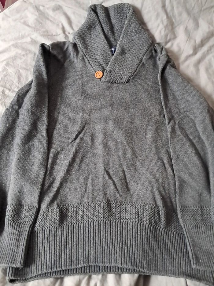 Pull col V
