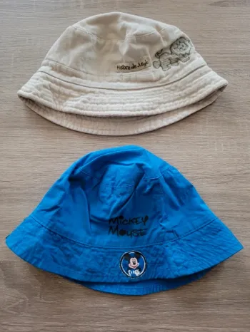 Lot de 2 chapeaux garçon en 1/2 ans