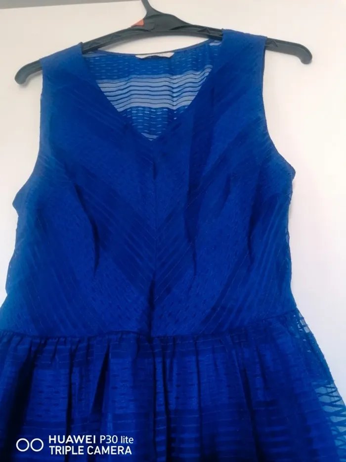 Jolie robe bleue - photo numéro 3