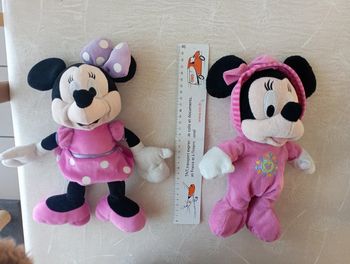 Lot 2 peluches Minnie Disney environ 30cm 6€