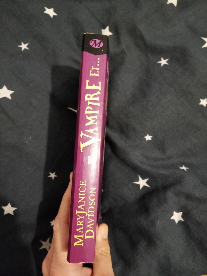 Livre (88) 📚 Vampire et célibataire - photo numéro 3