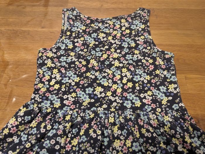 Robe fille 8-10 ans 134/140 cm H&M - photo numéro 8