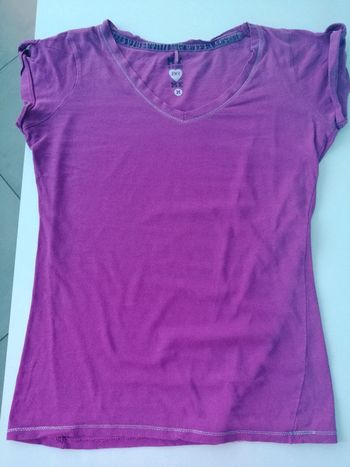 T shirt violet col V