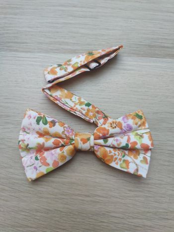 Nœud papillon orange terracotta fleurs 