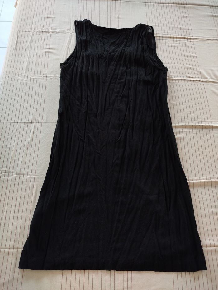 Robe courte noire Kiabi taille M - photo numéro 3