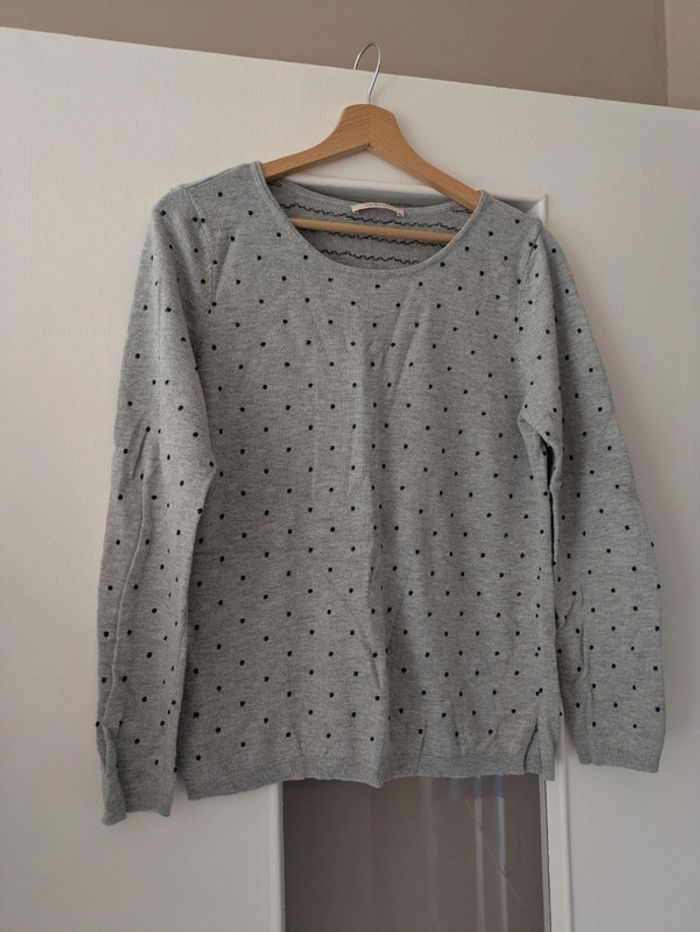 Joli pull gris à pois Camaïeu taille 40/42