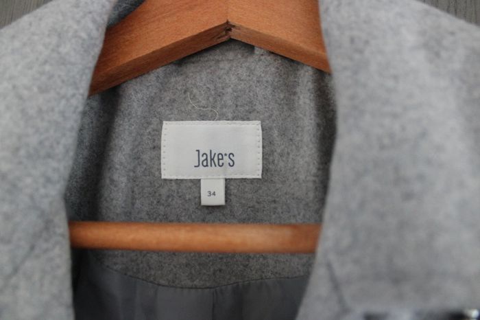 Petite veste grise - photo numéro 4
