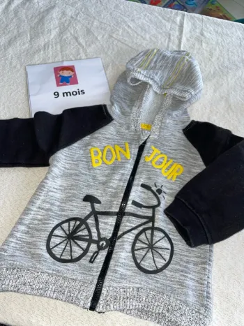 Gilet dpam 9 mois
