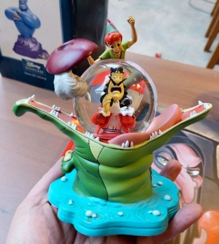 Snowglobe disney peter pan musicale