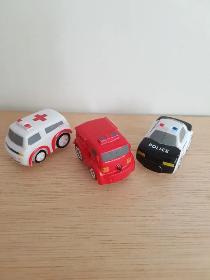 Jeu rescue city circuit fermé de petites voitures - photo numéro 15