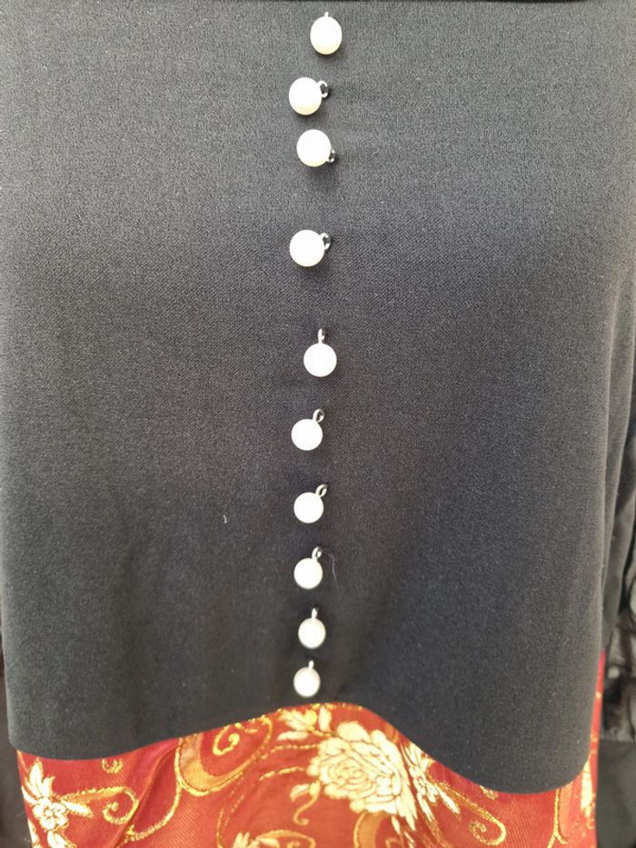 Robe Chic Elegante Noire Rouge Fleurs Dorées Perles Manches Transparentes - photo numéro 9