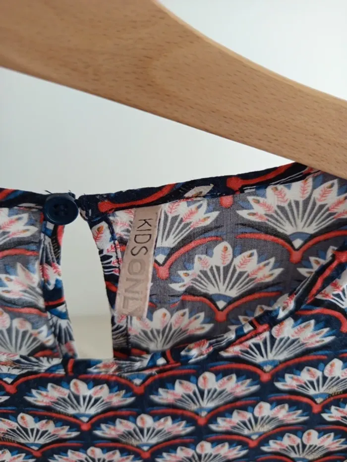 Jolie blouse Kids Only taille 9 / 10 ans - photo numéro 2