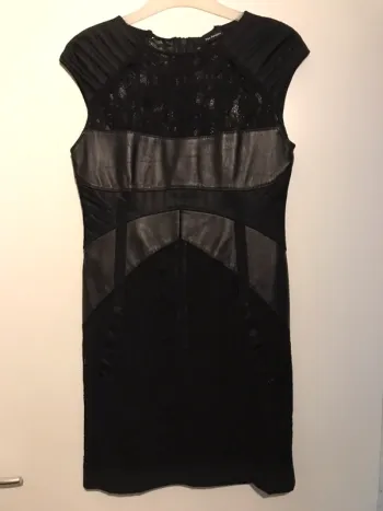 Robe noire kooples