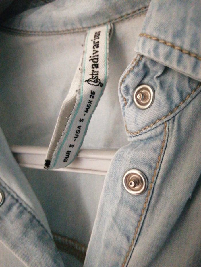 Chemise en jean bleu clair - photo numéro 4