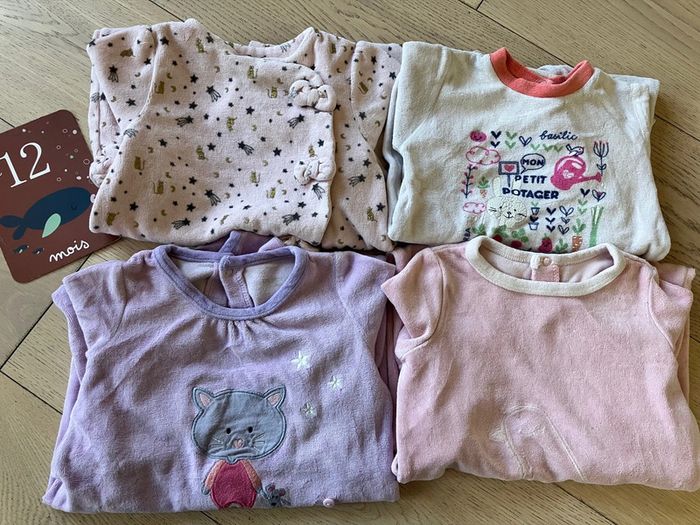 Lot de 4 pyjamas / grenouillère 12 mois