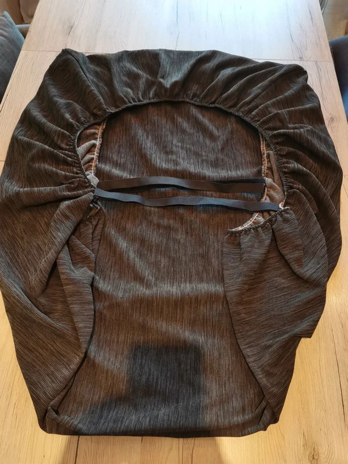 Housse de maintien et protection Grong