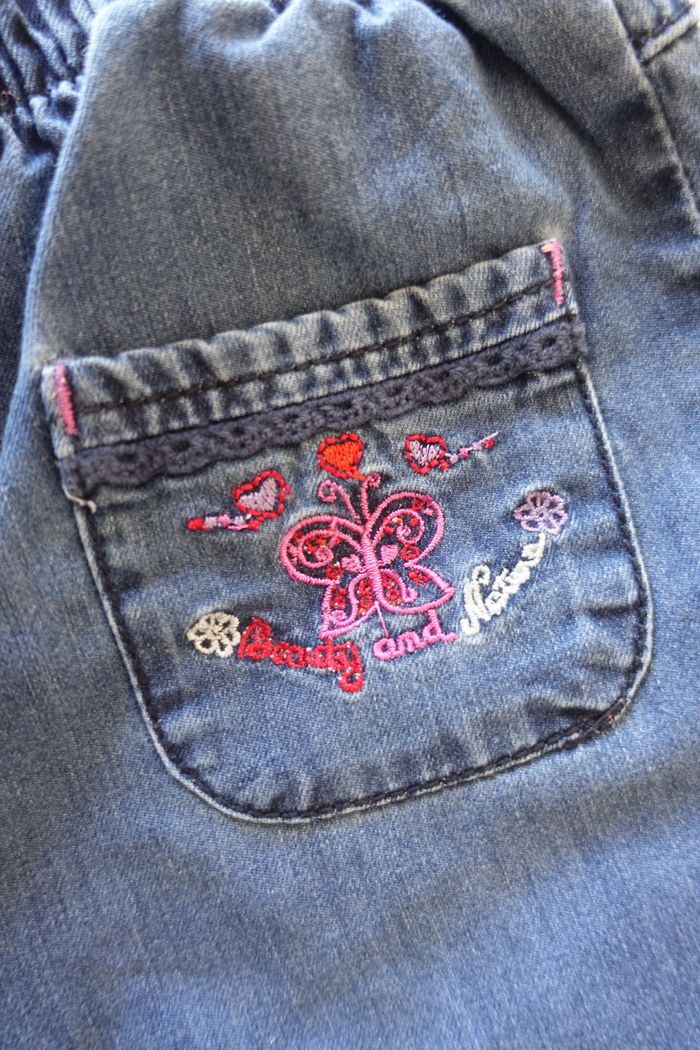Jeans bébé fille 23 mois - photo numéro 2