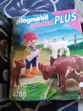 Playmobil Special PLUS 4785 – Fillette avec ses chèvres
