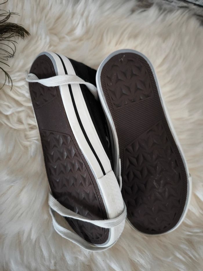 🖤 Jolie paire de baskets montantes noires et blanches pointure 31 🖤 - photo numéro 4