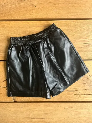 Short Molly bracken