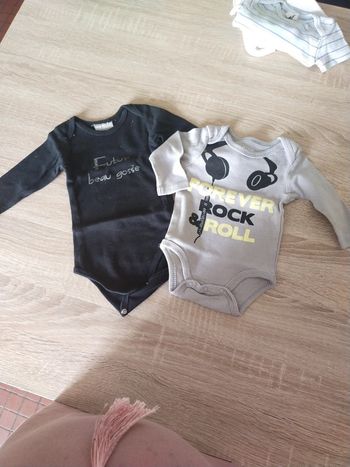 Lot de 2 bodies 3 mois
