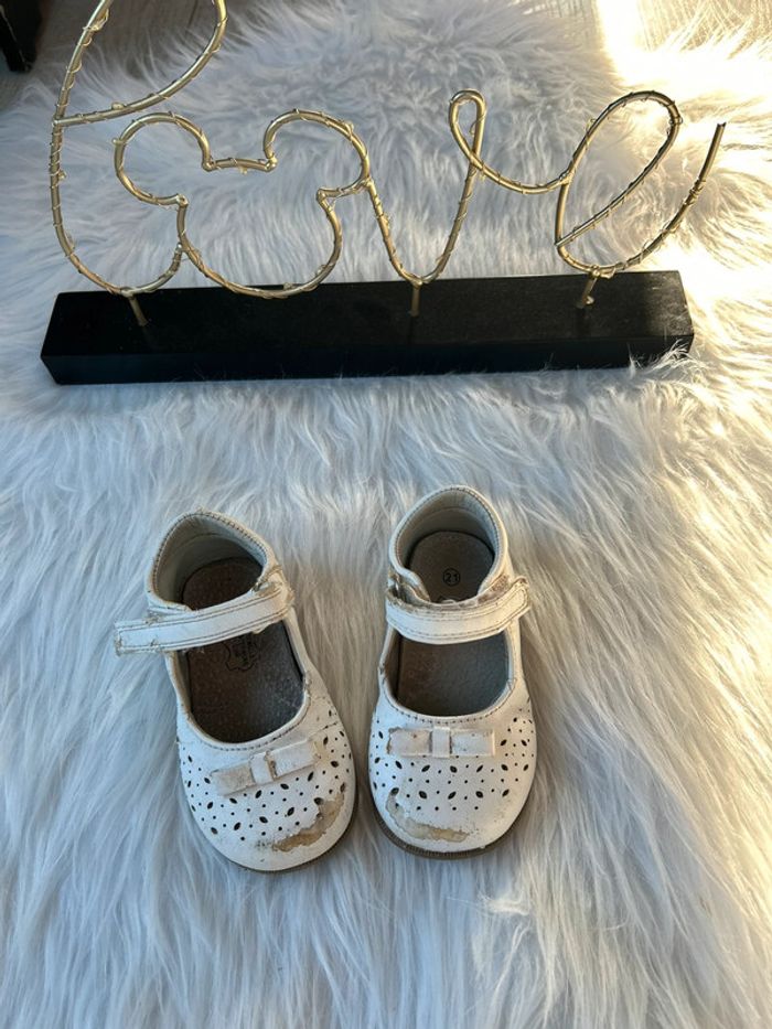 Petite paire de chaussures 🥰 pointure 21