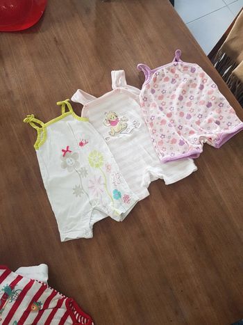 Bodies sans manches 6mois