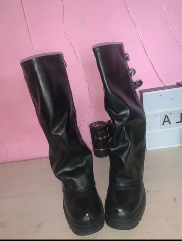 Botte femme à la mode - photo numéro 2