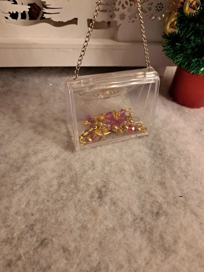 Bracelet rouge et doré avec boucles d'oreilles cœurs en verre rose - photo numéro 11