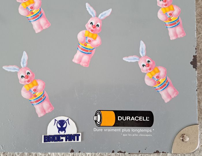 Valise publicitaire en métal Duracell lapin tambour vintage - photo numéro 8
