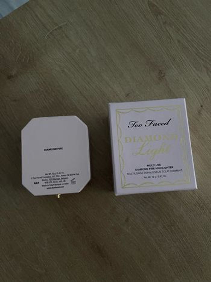 Highlighter en teinte diamond fire - Too faced - photo numéro 4
