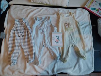 Lot 3 pyjamas sans manches 3 mois