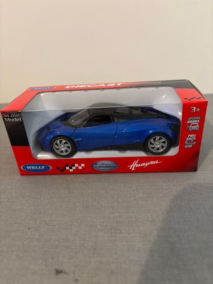 Voiture miniature welly