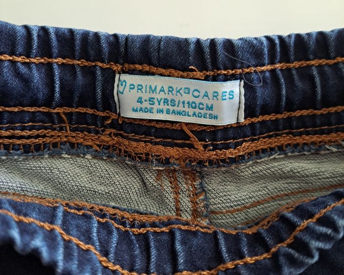 Short en jean stretch garçon 5 ans TBE - photo numéro 6