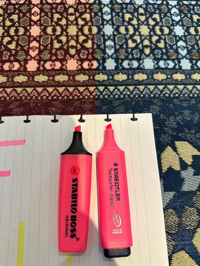 Lot de 2 fluos roses (Stabilo & Staedtler) - photo numéro 3