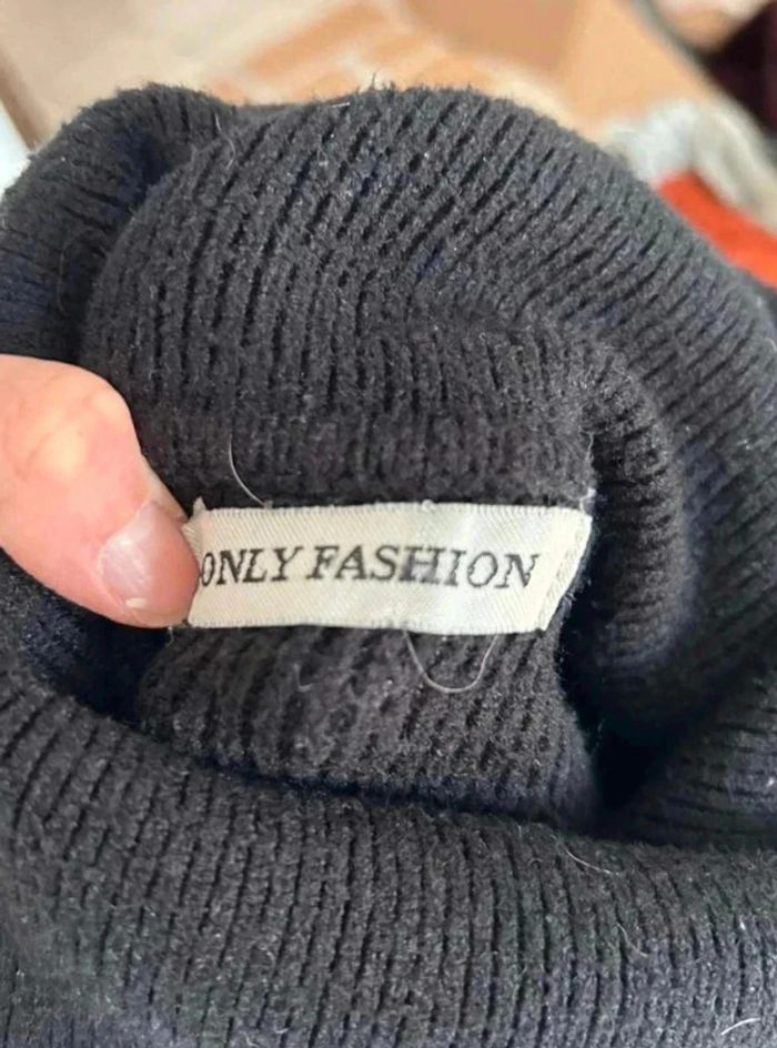 Pull  noir - photo numéro 4